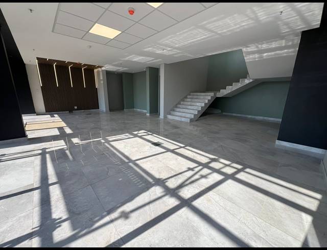 13,000M² WAREHOUSE TO LET IN LOUWLARDIA
